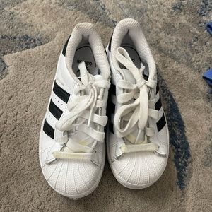 Kids adidas shoes like new